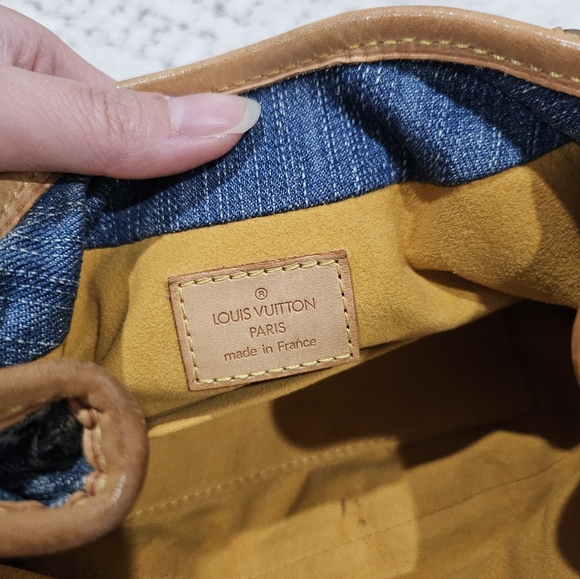 SOLD!! Louis Vuitton Monogram Denim Pleaty Bag W/ LV Twilly - Picture 13 of 13